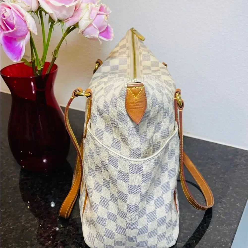 Louis Vuitton Damier Azur Totally MM - Picture 7 of 9